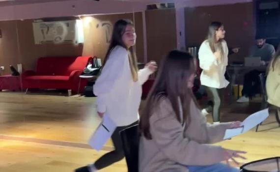 צפו: אנה זק ונועה קירל בהכנות אחרונות לקראת הפסטיגל