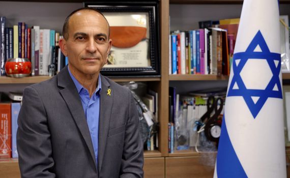 פרויקטור הקורונה בדימוס: הג'וב החדש של רוני גמזו