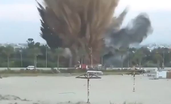 פיצוץ ענק ליד החוף: תיעוד מתקיפת צה"ל בצור