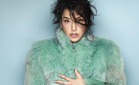 דיקלה פרום דה בלוק: הזמרת משחררת אלבום חדש ומסקרן