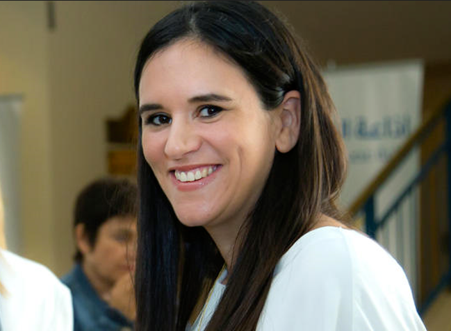 אמילי עמרוסי מגיבה לשמועות: "זה לא נכון"