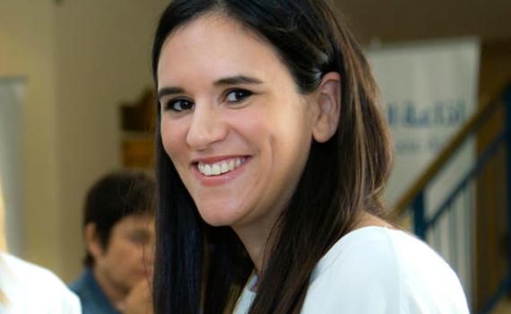 אמילי עמרוסי מגיבה לשמועות: "זה לא נכון"