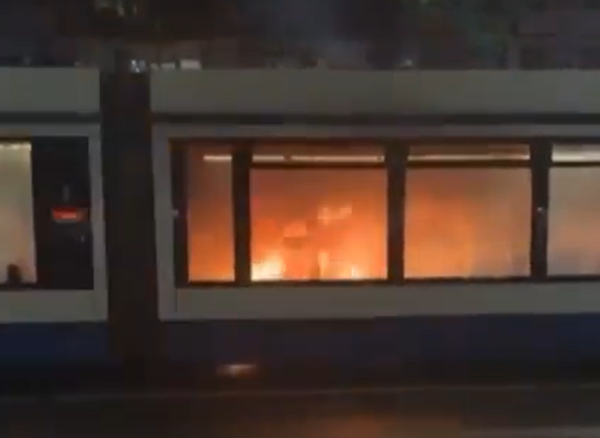 זה לא נגמר: מפגינים אנטי ישראלים הציתו רכבת באמסטרדם