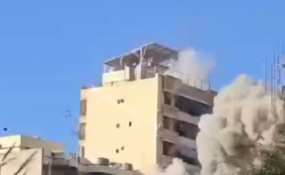 צה"ל מגביר את הקצב: בניינים קורסים בדאחייה. צפו