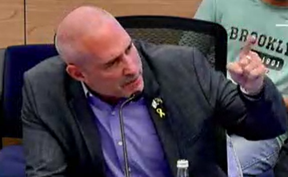 פיצוץ בוועדת החוקה: "תקשיב לי טוב, עסקן סוג ז'"