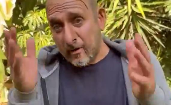 "אל תרחמו עלי": חנוך דאום מגיע לארץ נהדרת