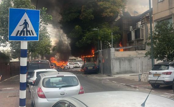 מטח כבד למפרץ חיפה: דיווחים על נפילות בקריות