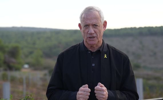 גנץ: אם לבנון לא תסכים לחופש פעולה – יש להרחיב את התקיפות