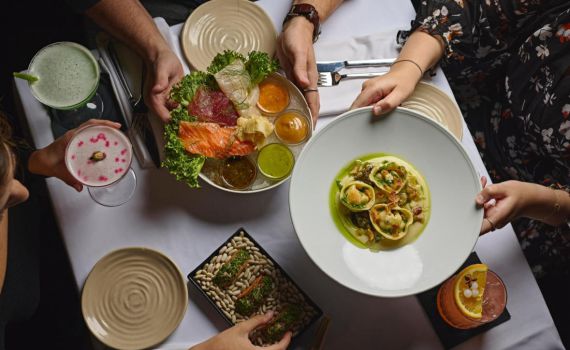 קומראן של מושיק רוט: כשאווירה פנומנלית ואוכל מדהים נפגשים