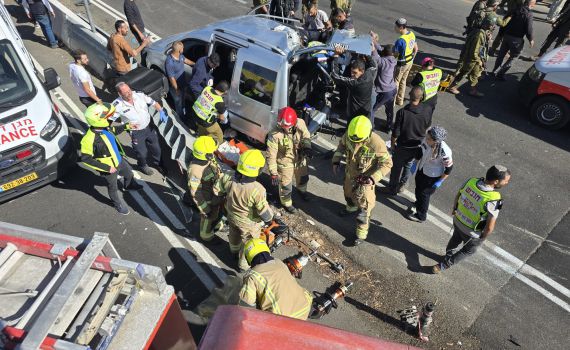 גוש עציון: ערבי ניסה לחטוף נשק מחייל בזירת תאונה וחוסל