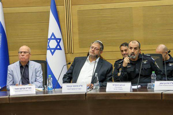 בן גביר: "זה לא סוד שהיועמ"שית מתה לפטר אותי"