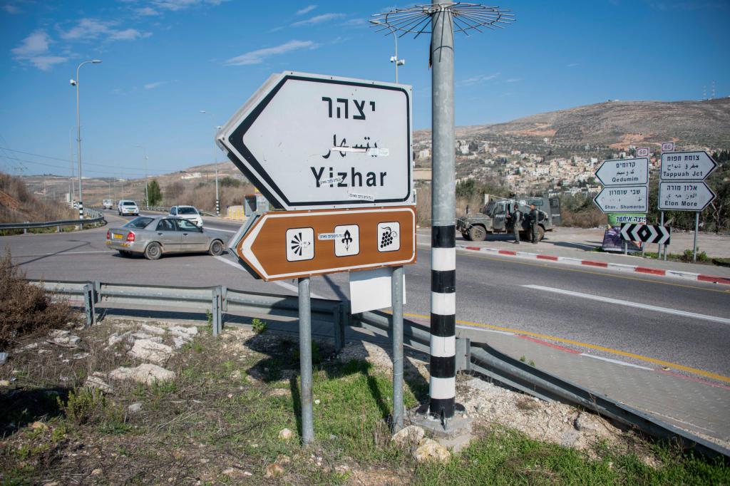 הסכנה הגדולה על ציר גלעד: מאות בתים בלתי חוקיים צמודים לכביש