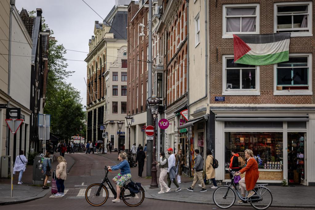 הפוגרום באמסטרדם: "צעקתם מוות לערבים מה חשבתם שיקרה?"