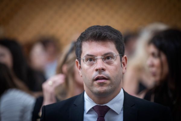 מתן חודורוב: מבקש מהילה קורח להישאר בערוץ 13