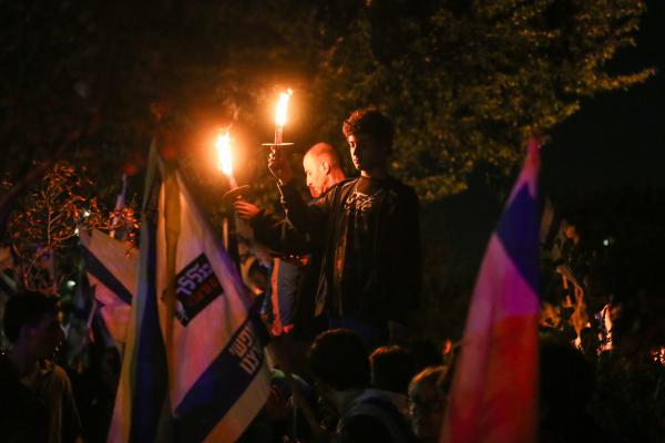 עו"ד של היורים לבית רה"מ: "זו עלילת דם, הזיקוק היה תקול"