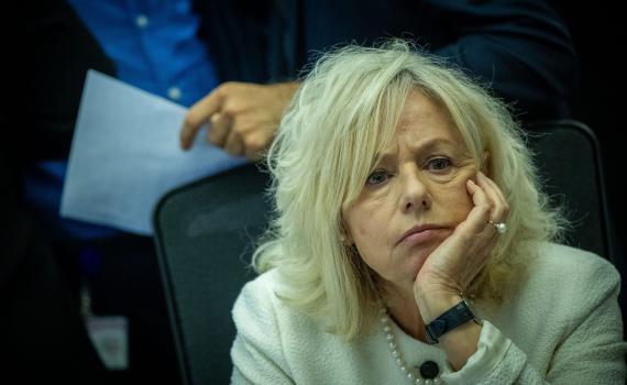 הפשרה של סער: הצעת החוק החדשה לפיצול תפקיד היועמ"שית