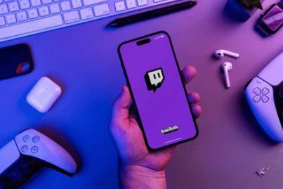 מחיר השנאה: אתר סטרימינג הואשם באנטישמיות, המפרסמים נוטשים