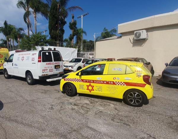 רמת השרון: החייאה בגבר בן 80 שטבע בבריכה, מצבו קשה