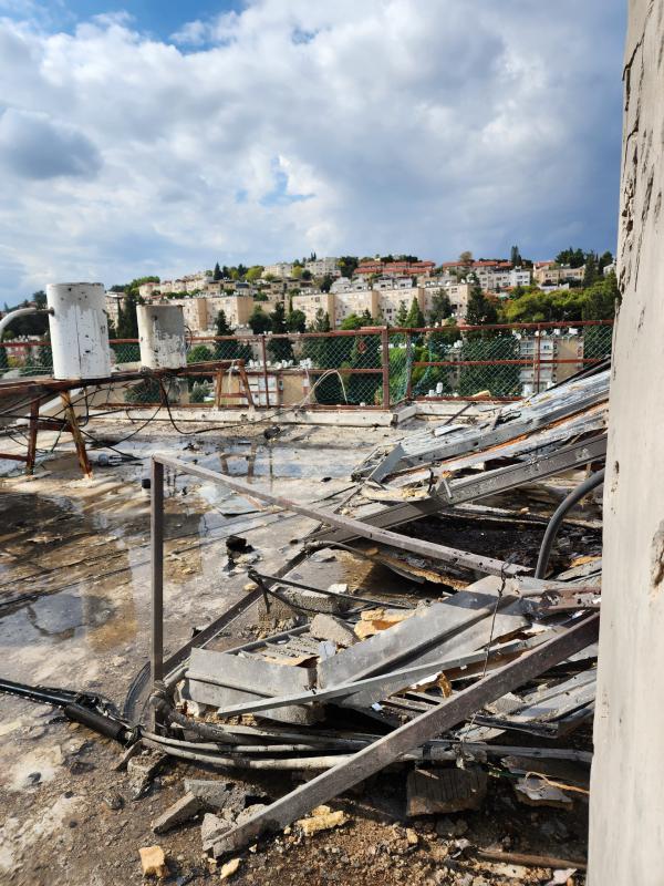 מטח כבד לצפון: 50 שיגורים לכרמיאל, 3 פצועים מרסיסים