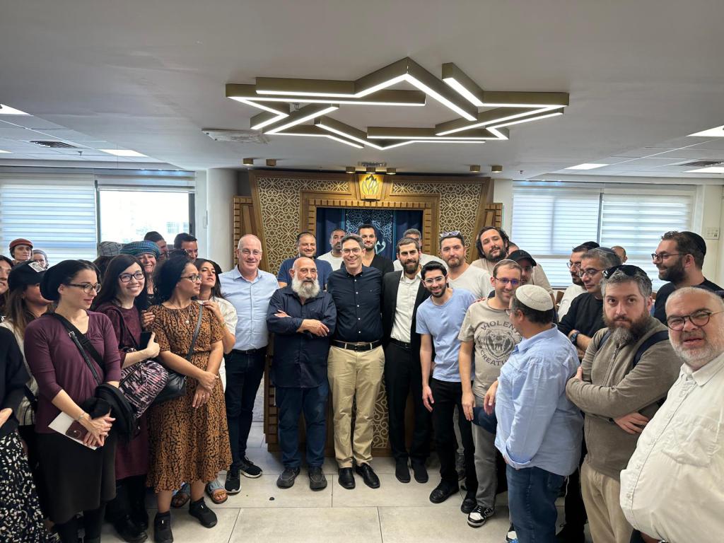 בדרך לישראל: בפתח תקווה קולטים עולים מצרפת