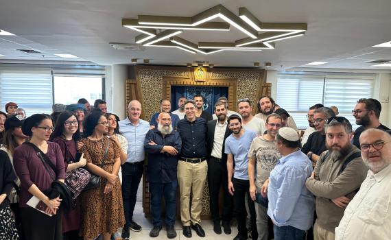 בדרך לישראל: בפתח תקווה קולטים עולים מצרפת