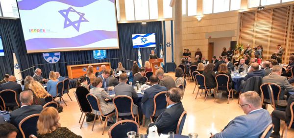 שר החוץ לשגרירים הזרים: "נצטרך לשמור על חופש פעולה בכל הסכם"