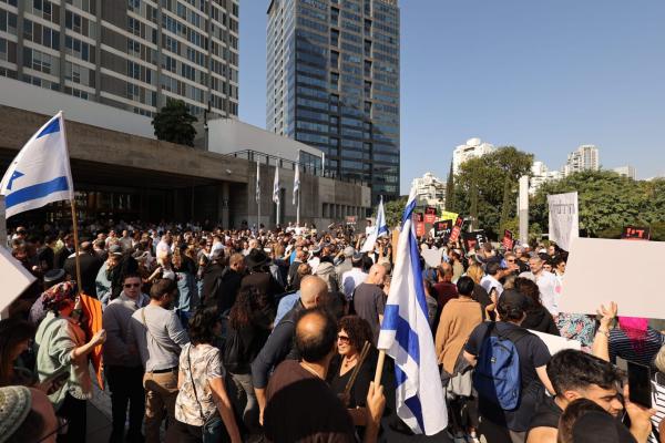 הדלפת המסמכים: מאות מפגינים בקריאה לשחרור החשודים בפרשה
