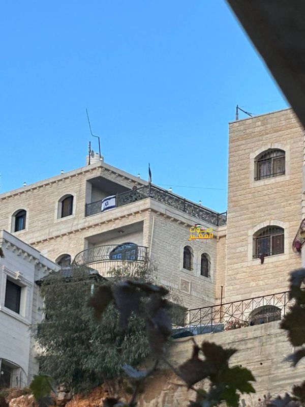 בתגובה לטרור: צה"ל תלה דגלי ישראל בכפר העוין בבנימין