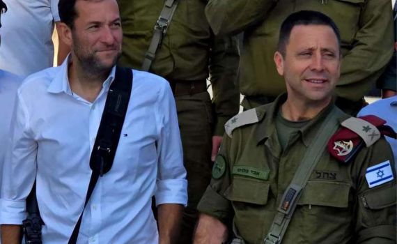 לאחר שהותקף, יוסי דגן עומד לצד האלוף: "מצדיע לאבי בלוט"