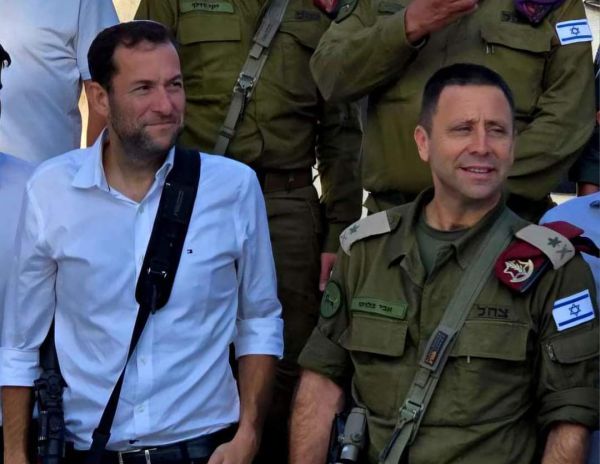 לאחר שהותקף, יוסי דגן עומד לצד האלוף: "מצדיע לאבי בלוט"