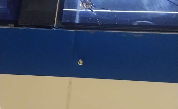 פיגוע ירי? בצה"ל אומרים: "הסימנים באוטובוס נגרמו מאבן"