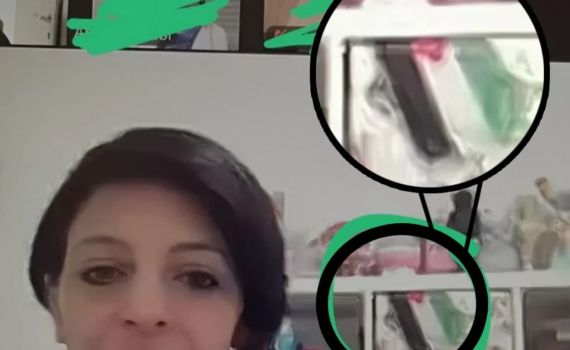 הסטודנטים זועמים: המרצה במכללה לימדה עם דגל אש"ף ברקע