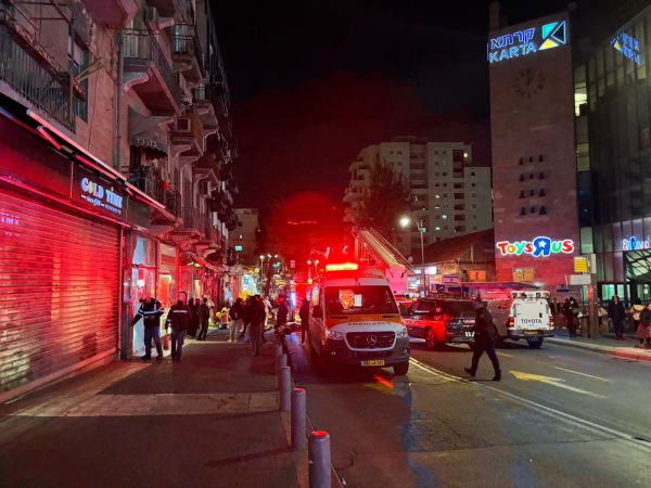 אישה נפצעה באורח בינוני בשריפה שפרצה במלון בירושלים