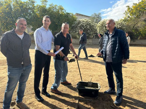 שנה לאחר הטבח: אבן פינה חדשה הונחה במועצת אשכול