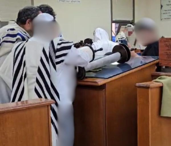 "סגירת מעגל מיוחדת": נער בר המצווה עלה לתורה במבטא ערבי