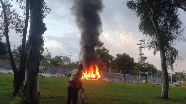 חשד לחיסול: הרוג ופצוע בינוני בפיצוץ רכב בפתח תקווה
