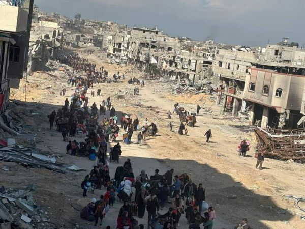 מנקים את צפון הרצועה: אלפי פלסטינים מתפנים מבית לאהיא