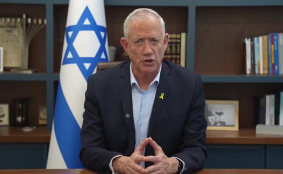 גנץ: "אני מצטער על כל אזרח איראני שנהרג"