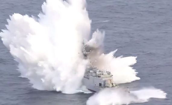 מרהיב: צבא צרפת מטביע סטי"ל בניסוי לטורפדו חדש