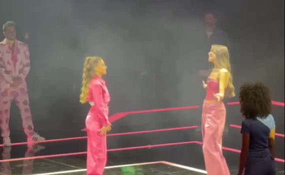 אחרי השנה הקשה: שיר הסיום המיתולוגי חזר לבמת הפסטיגל | צפו