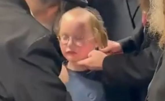 לבכות: ההספד המצמרר של אחיו הקטן של הנרצח בפיגוע הי"ד