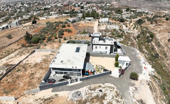 איפה המנהל האזרחי? כפר נופש פלסטיני לא חוקי בשטח C