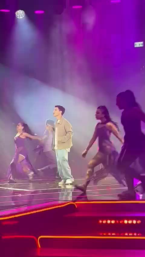 אחרי שבוטל בגלל המלחמה: הפסטיגל חזר לבמות | ביקורת מופע