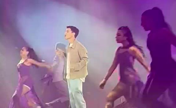 אחרי שבוטל בגלל המלחמה: הפסטיגל חזר לבמות | ביקורת מופע