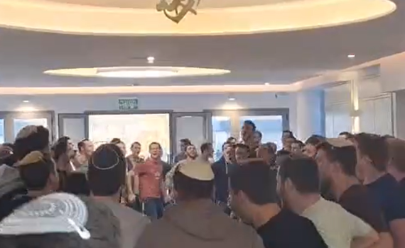 בשירה וריקודים: ישיבת קרית שמונה נפתחה מחדש