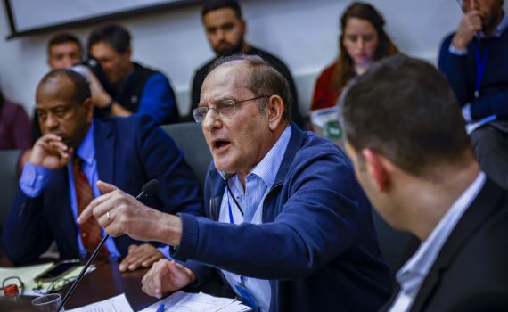 המשפטן הבכיר מאיים: "יהיה מותר להפעיל אלימות, יהיה רע מאד"