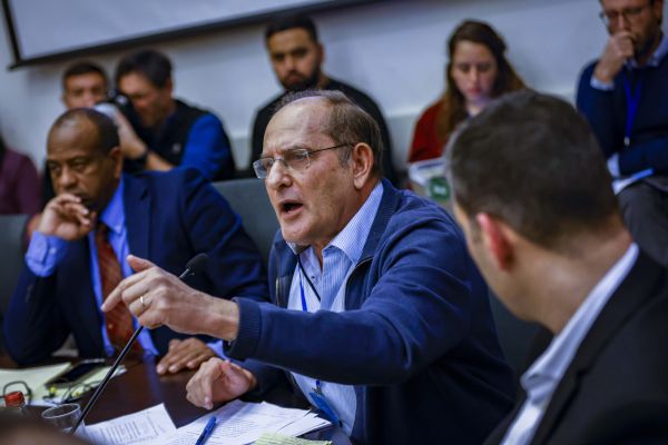 המשפטן הבכיר מאיים: "יהיה מותר להפעיל אלימות, יהיה רע מאד"