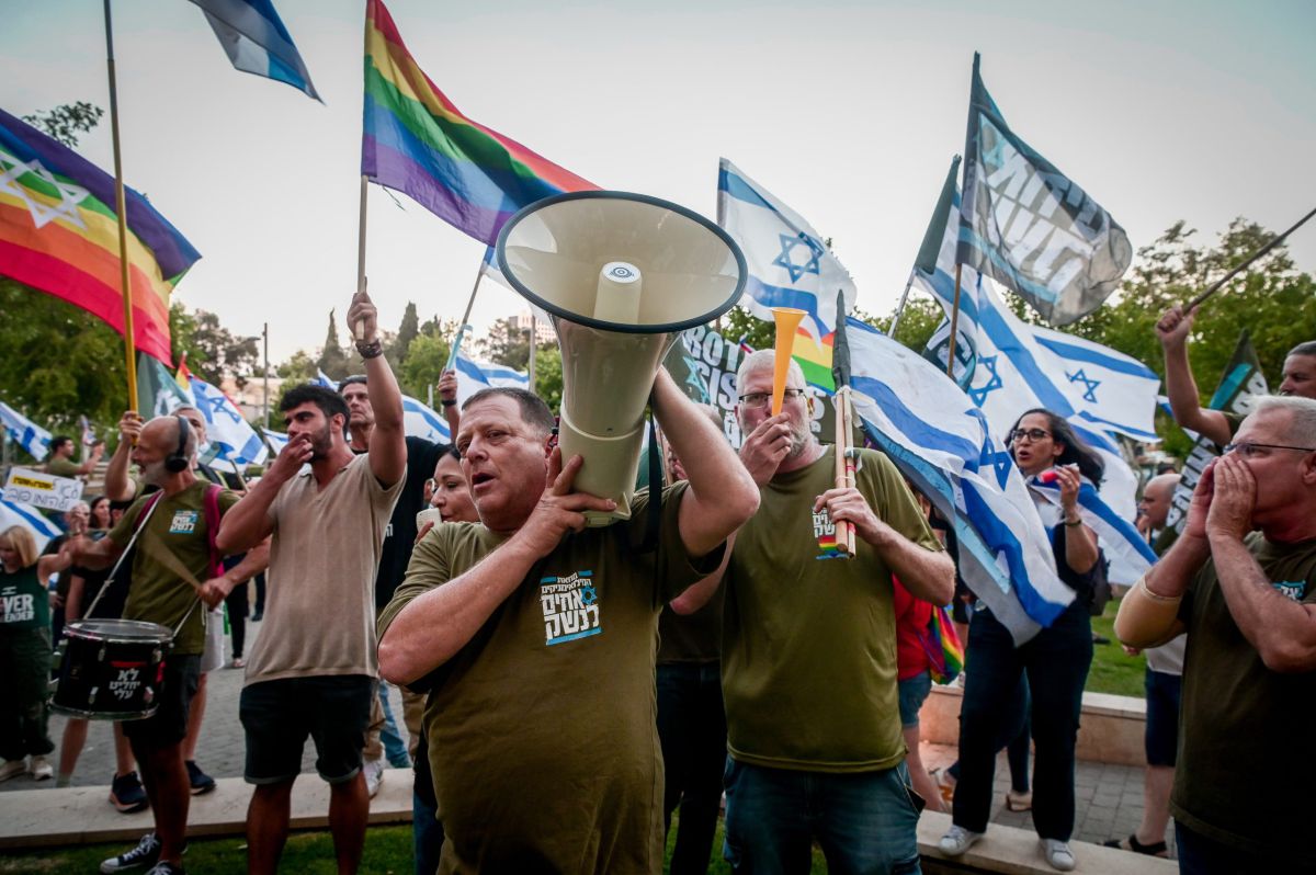 האלוף במיל': "'אחים לנשק' זו חבורה שתרמה מלא למדינה"