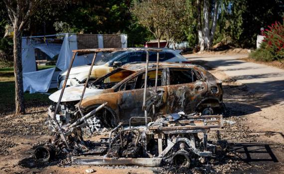 קרב הגבורה בנחל עוז: כיתת הכוננות בלמה את הגל הראשון