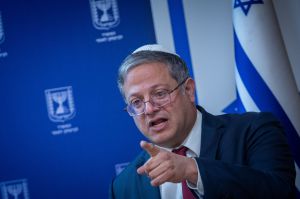 בן גביר מגבה את השוטרים: "טוב שהוא נוטרל"